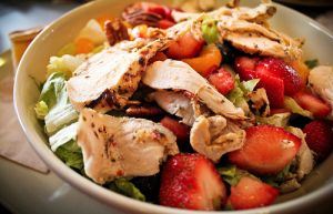 luscious pictures of food - healthy chicken salad.jpg